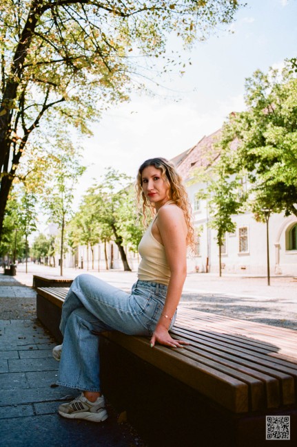 Erzsebet E - Sunlit Elegance