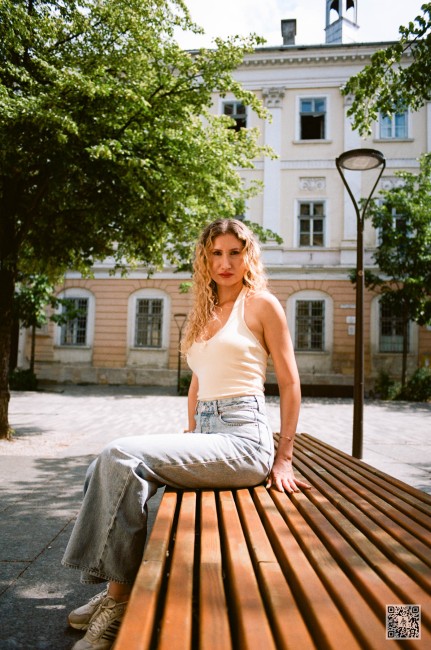 Erzsebet E - Sunlit Elegance